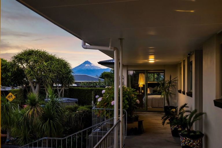 Photo of property in 24 Darwin Crescent, Spotswood, New Plymouth, 4310