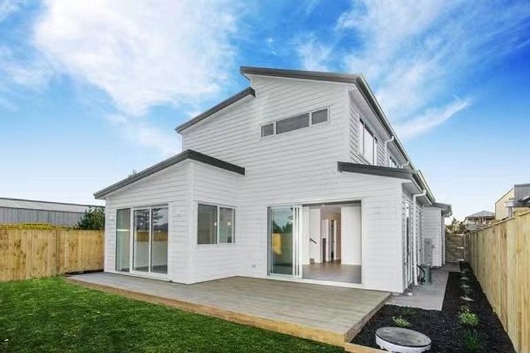 Photo of property in 20 Pinefield Road, Whenuapai, Auckland, 0618