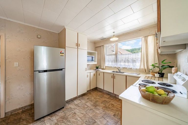 Photo of property in 16 Kiln Street, Silverstream, Upper Hutt, 5019