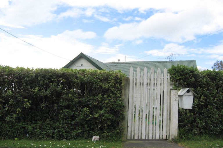 Photo of property in 1 Durie Street, Durie Hill, Whanganui, 4500