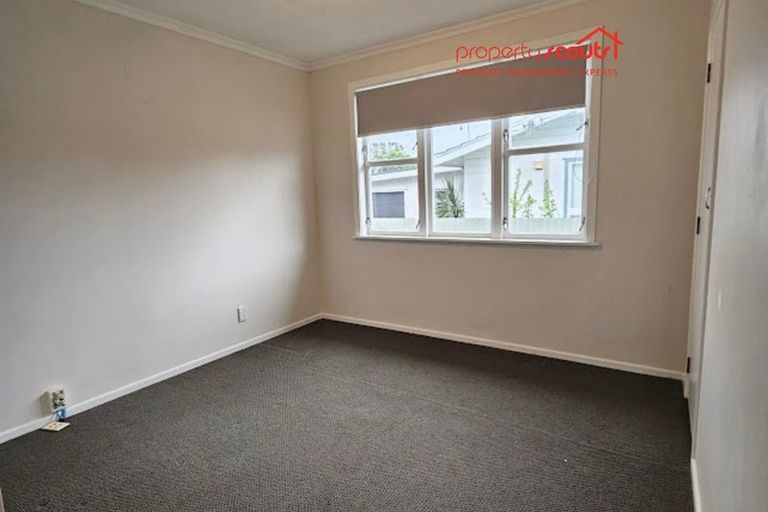 Photo of property in 8 Rimu Street, Waikanae, 5036