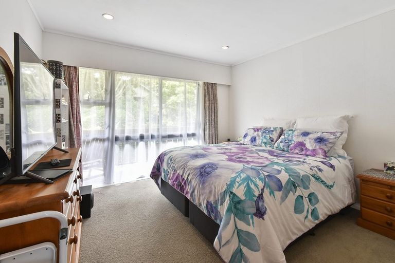 Photo of property in 6 Mcinnes Road, Weymouth, Auckland, 2103
