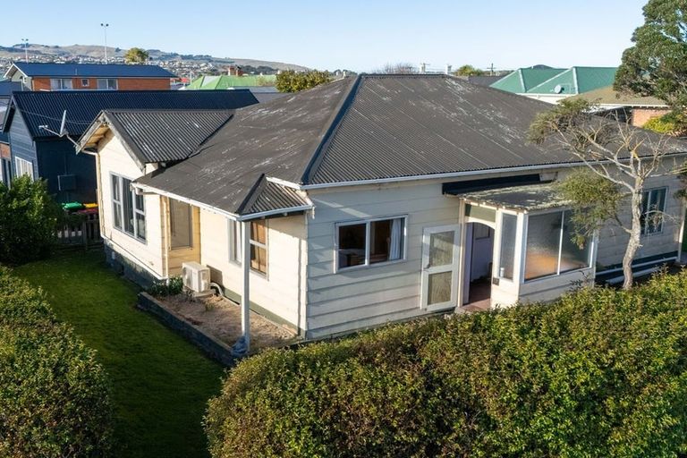 Photo of property in 15 De Carle Street, Saint Kilda, Dunedin, 9012