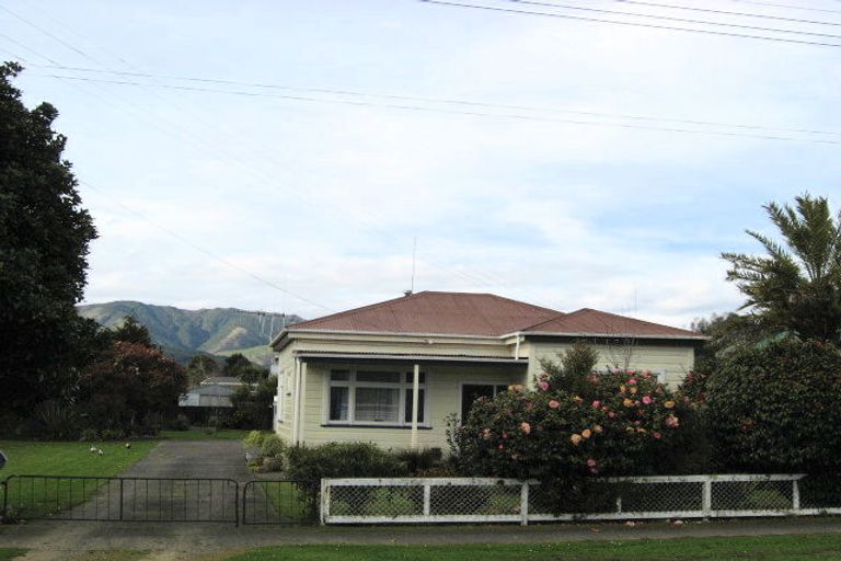 Photo of property in 28 Julyan Street, Shannon, 4821