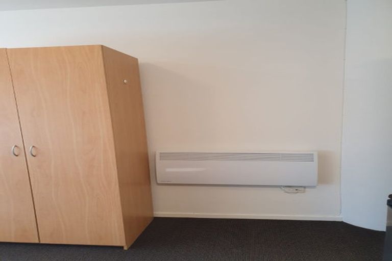 Photo of property in Orange Apartments/victoria Centr, 904/169 The Terrace, Wellington Central, Wellington, 6011