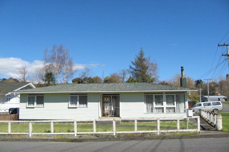 Photo of property in 90 Goldfinch Street, Taihape, 4720