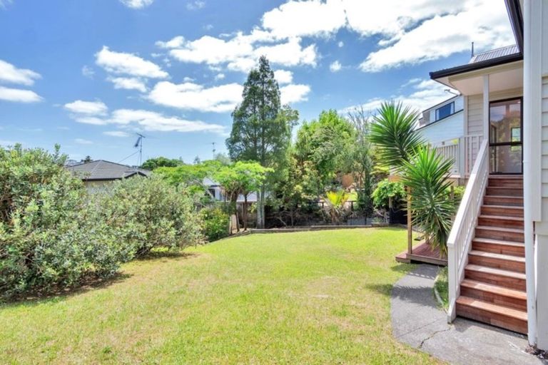 Photo of property in 19a Manuwai Road, Torbay, Auckland, 0630