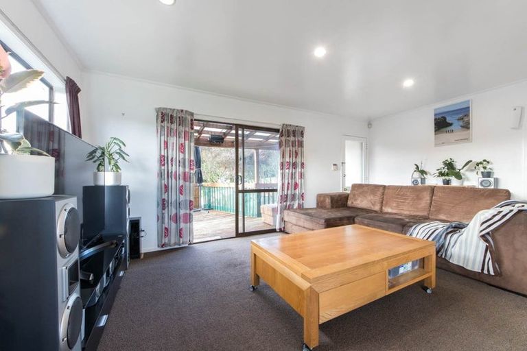Photo of property in 23 Kellett Road, Ranui, Auckland, 0612