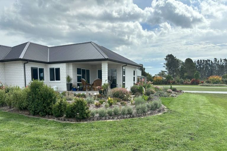 Photo of property in 60 Turangi Road, Motunui, Waitara, 4383