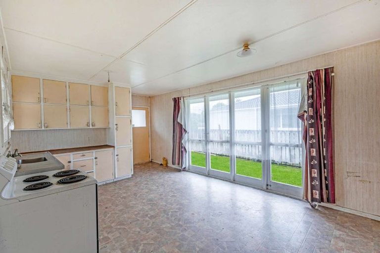 Photo of property in 11 Hamilton Drive, Waiuku, 2123