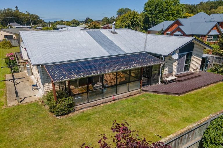 Photo of property in 25 Smith Street, Waimate, 7924