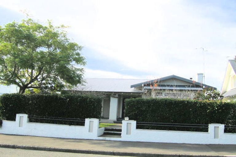 Photo of property in 9 Coleman Terrace, Hospital Hill, Napier, 4110