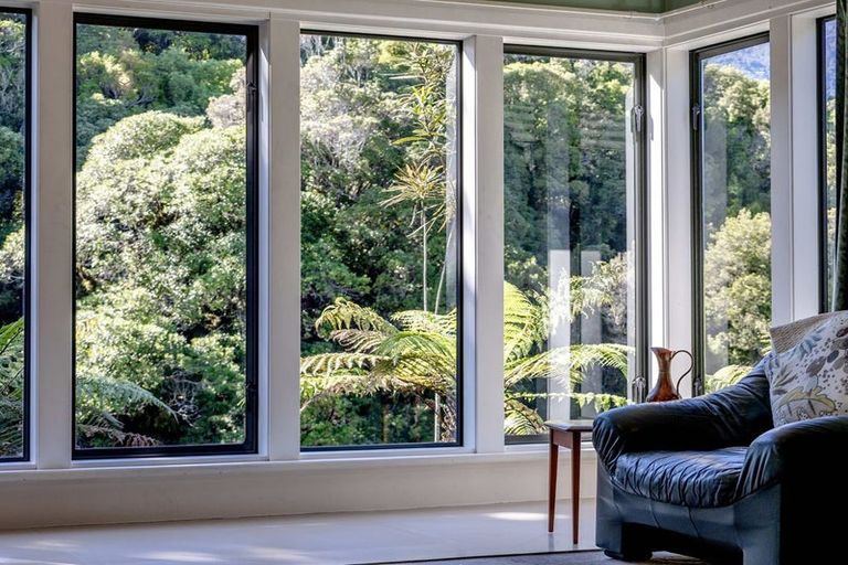 Photo of property in 1294 Lake Kaniere Road, Lake Kaniere, Kokatahi, 7881