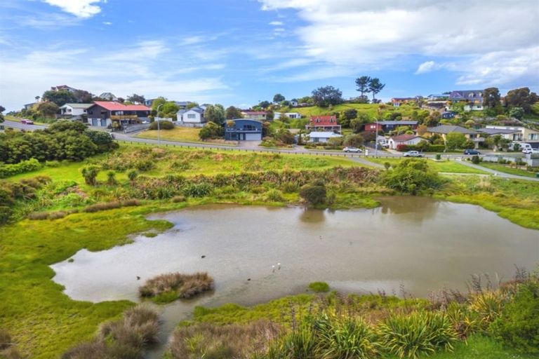 Photo of property in 141 Weggery Drive, Waikanae Beach, Waikanae, 5036
