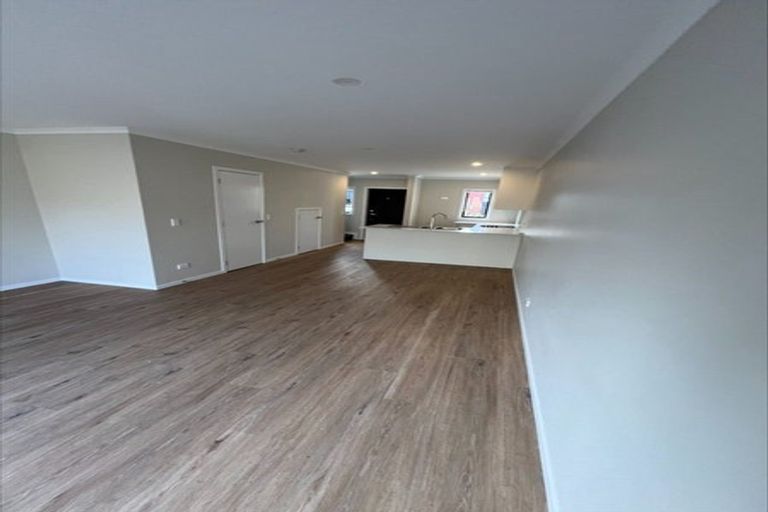 Photo of property in 33/125b Metcalfe Road, Ranui, Auckland, 0612