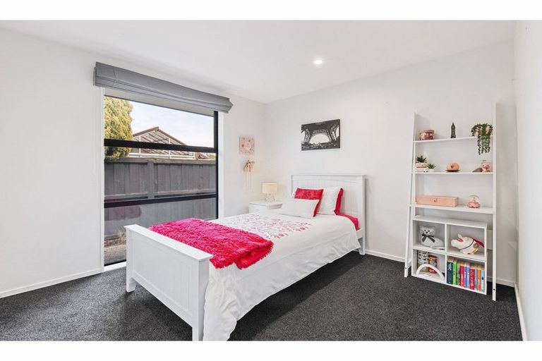 Photo of property in 21 Awa Place, Rangiora, 7400