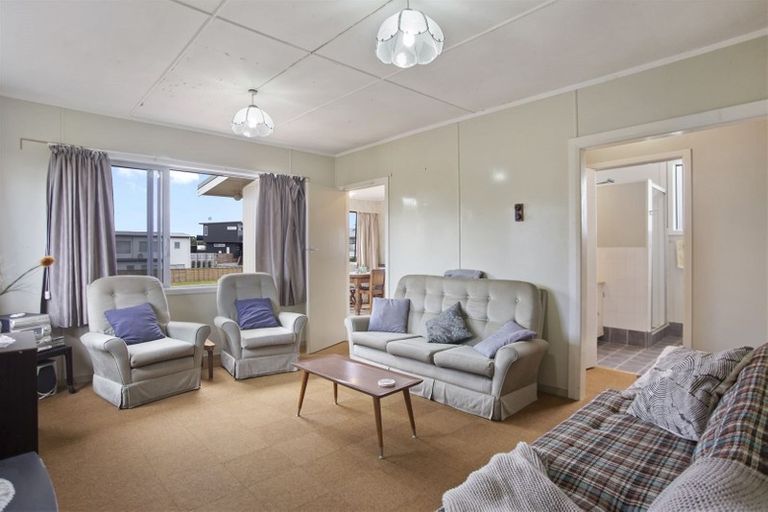 Photo of property in 203 Winifred Avenue, Whangamata, 3620