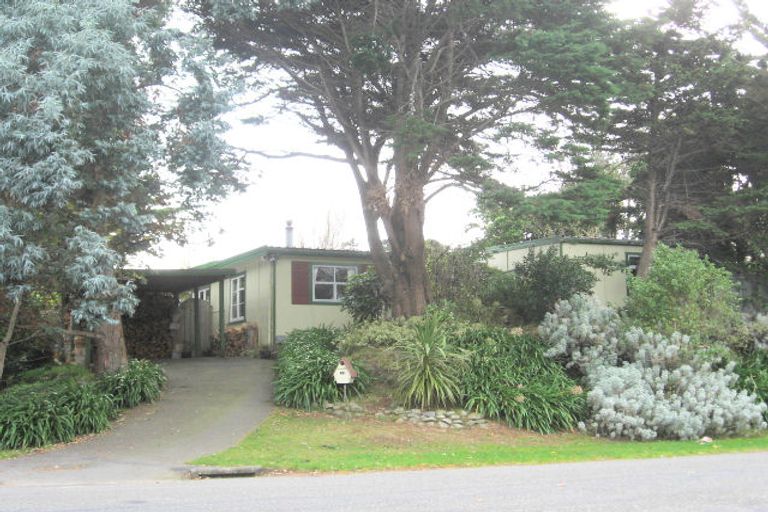 Photo of property in 33 Jeep Road, Raumati South, Paraparaumu, 5032