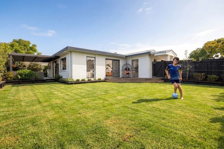 Photo of property in 22 Romana Crescent, Papamoa Beach, Papamoa, 3118