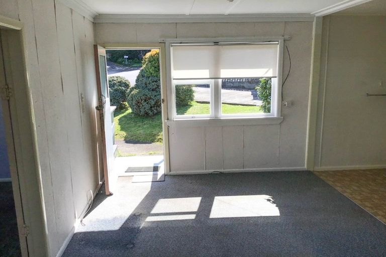 Photo of property in 120 Brunton Crescent, Thames, 3500