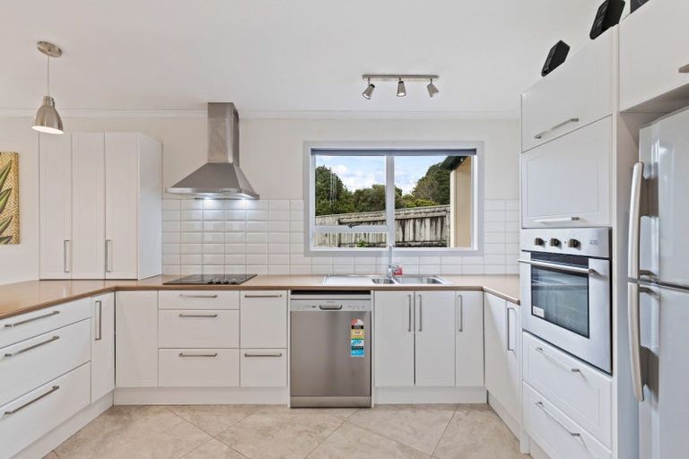 Photo of property in 20b Calgher Avenue, Waitara, 4320