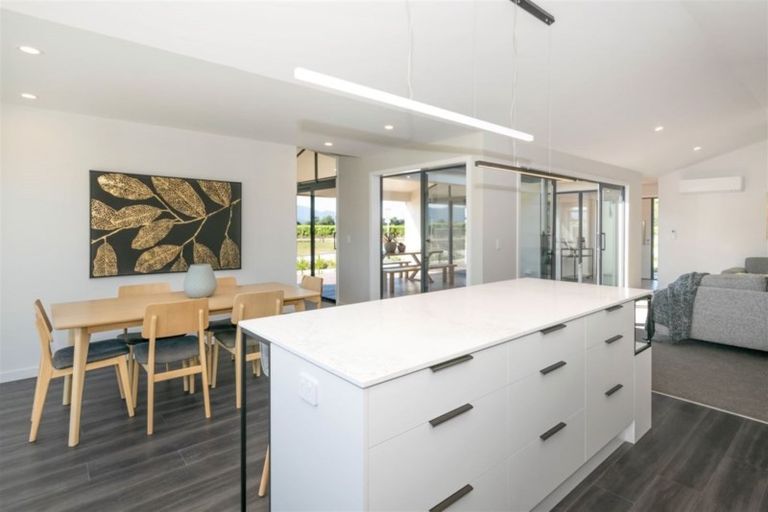 Photo of property in 17 Rose Manor Drive, Springlands, Blenheim, 7201