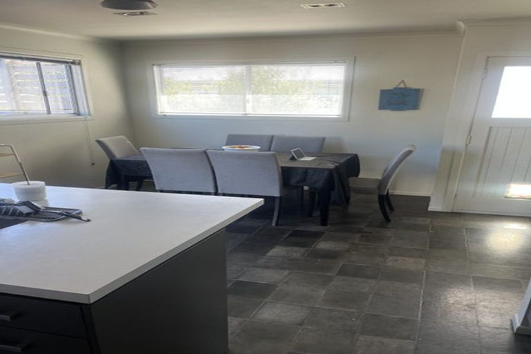 Photo of property in 27 Rospeath Crescent, Spotswood, New Plymouth, 4310