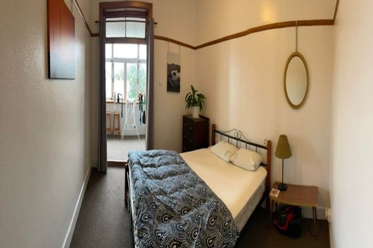 Photo of property in Devonport Apartments, 42/127 Saint Aubyn Street, New Plymouth, 4310