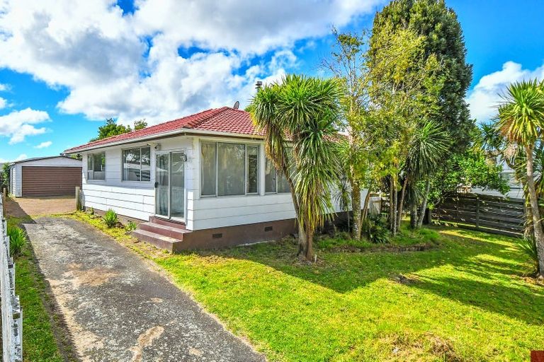 Photo of property in 12 Damian Way, Weymouth, Auckland, 2103