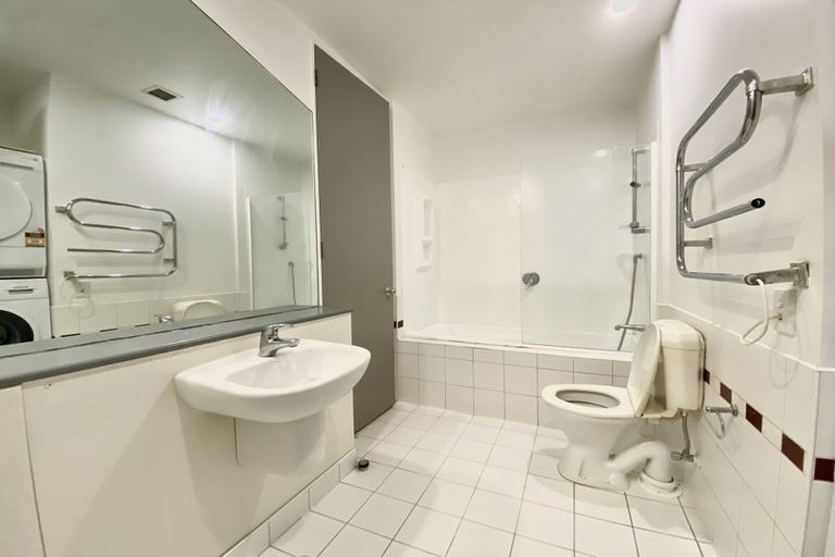Photo of property in Sirocco Apartments, 405/8 Church Street, Wellington Central, Wellington, 6011