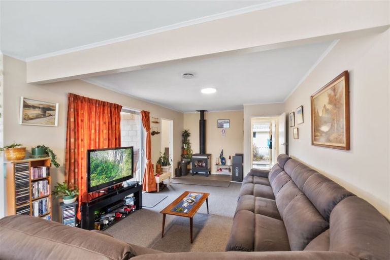 Photo of property in 28 Balmoral Street, Culverden, 7392