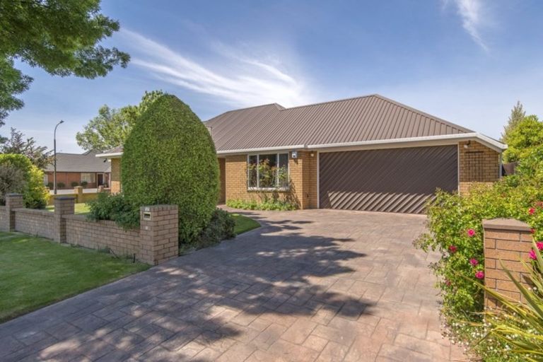 Photo of property in 1 Thoresby Mews, Avonhead, Christchurch, 8042