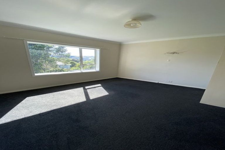Photo of property in 16 Chester Road, Tawa, Wellington, 5028