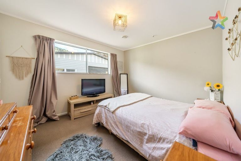 Photo of property in 5 Harvard Grove, Totara Park, Upper Hutt, 5018