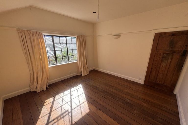 Photo of property in 4 Barton Terrace, Thorndon, Wellington, 6011