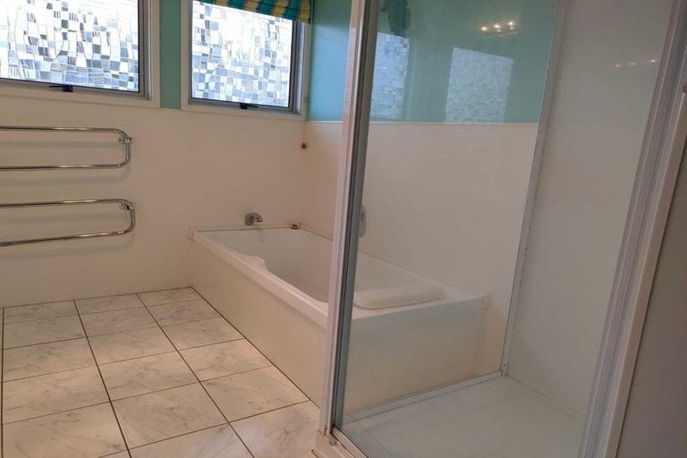 Photo of property in 52 George Point Road, Onerahi, Whangarei, 0110