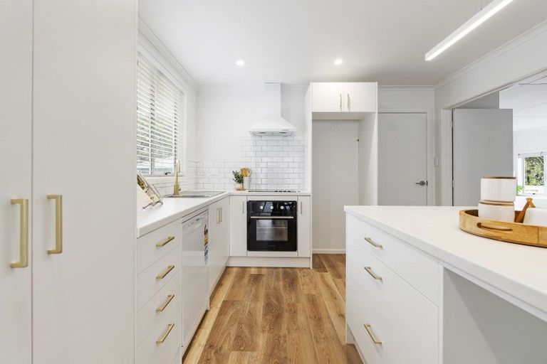 Photo of property in 44 Egmont Road, Waiwhakaiho, New Plymouth, 4312