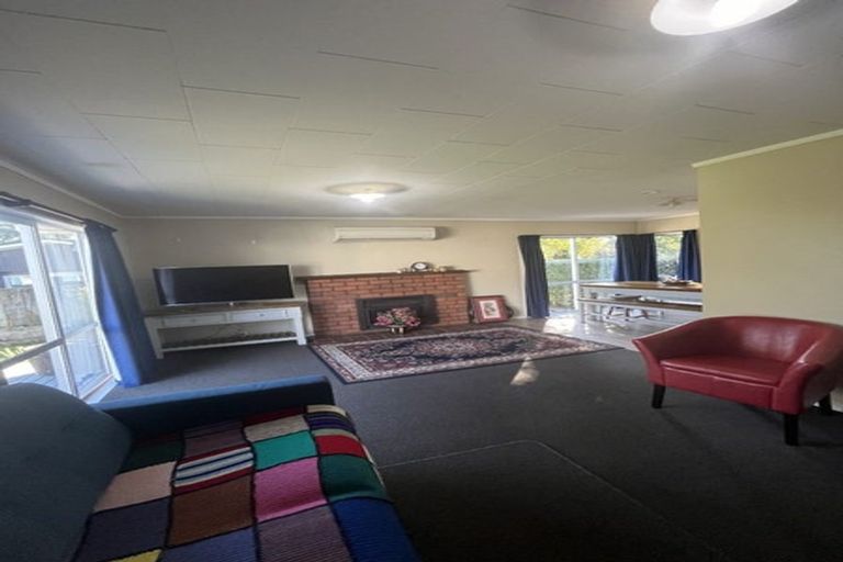 Photo of property in 25 Kaweka Place, Havelock North, 4130