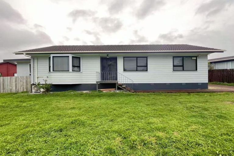 Photo of property in 3 Rukumoana Place, Clendon Park, Auckland, 2103