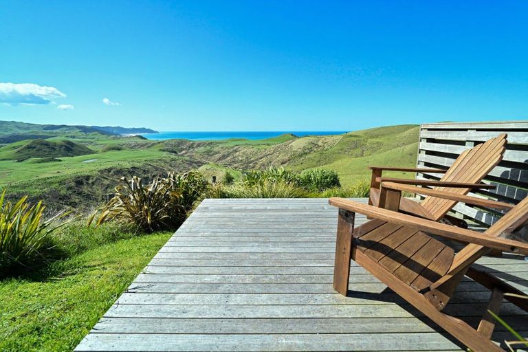 Photo of property in 63 Waipuka Road, Waimarama, Havelock North, 4294