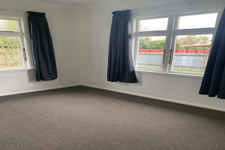 Photo of property in 52-52c Keith Street, Roslyn, Palmerston North, 4414