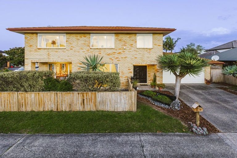 Photo of property in 12 Janway Avenue, Flat Bush, Auckland, 2016