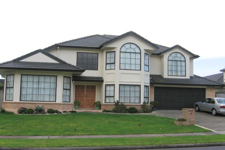 Photo of property in 14 Delmont Close, East Tamaki Heights, Auckland, 2016