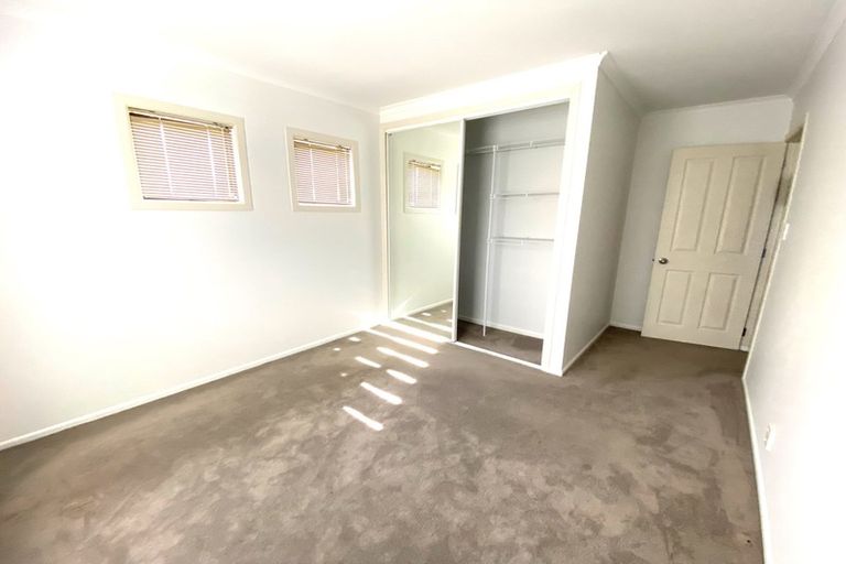 Photo of property in 78 Huntington Drive, Huntington Park, Auckland, 2013