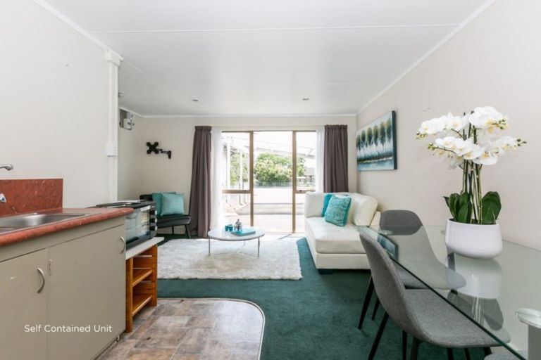 Photo of property in 156 Te Mata Road, Havelock North, 4130