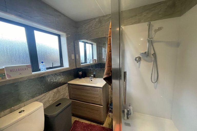 Photo of property in 12 Carn Place, Weymouth, Auckland, 2103