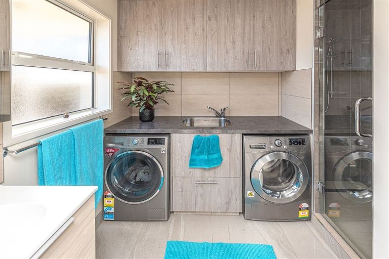 Photo of property in 98 Matai Street, Castlecliff, Whanganui, 4501