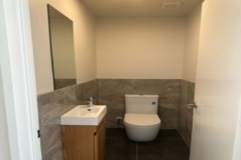 Photo of property in 9 Milenio Crescent, Windsor Park, 0632