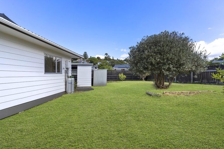 Photo of property in 6 Mannering Place, Hillcrest, Auckland, 0627