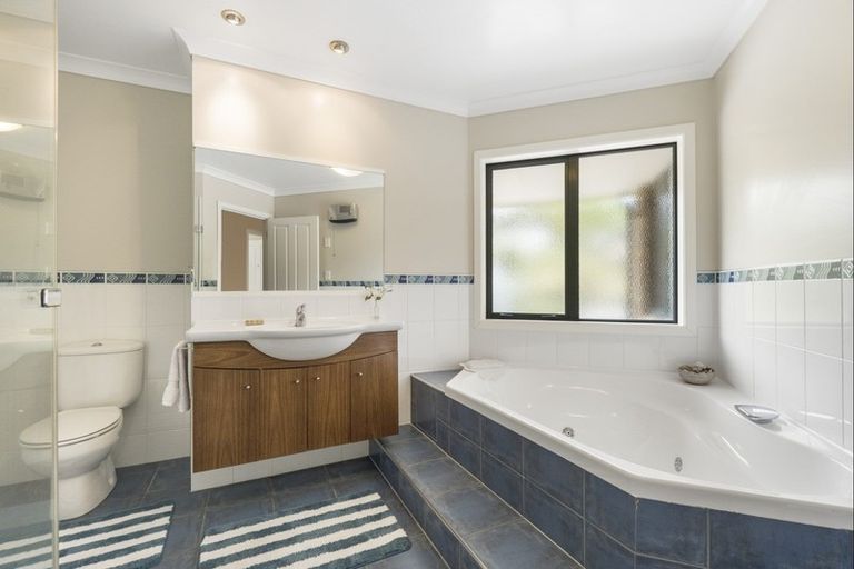 Photo of property in 45a Medhurst Road, Bombay, 2675